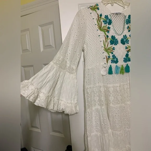 White XS blue island Crochet Tiered Eyelet Lace Embroidery Dress Cover Up Resort - Picture 4 of 13